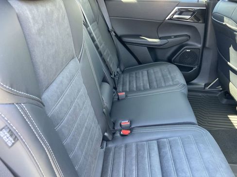 New 2026 Mitsubishi Outlander AWD image 24