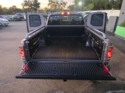 Used 2000 Toyota Tundra Limited image 40