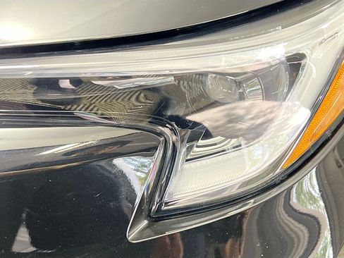 Used 2025 Toyota Corolla SE FWD image 12