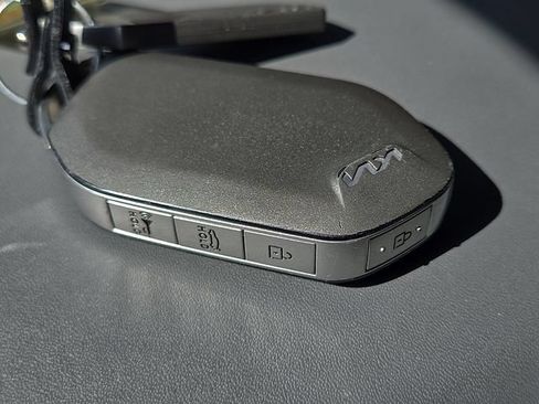 Used 2025 Kia K4 FWD image 16