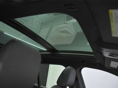 Used 2017 BMW X1 xDrive28i image 15