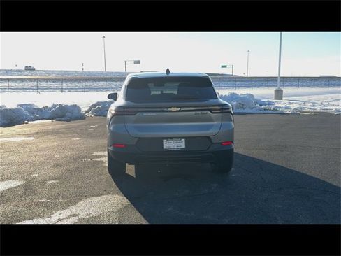 New 2026 Chevrolet Equinox EV LT image 7