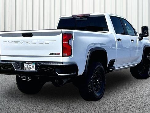 Used 2024 Chevrolet Silverado 2500 ZR2 w/ Technology Package AWD/4WD image 25