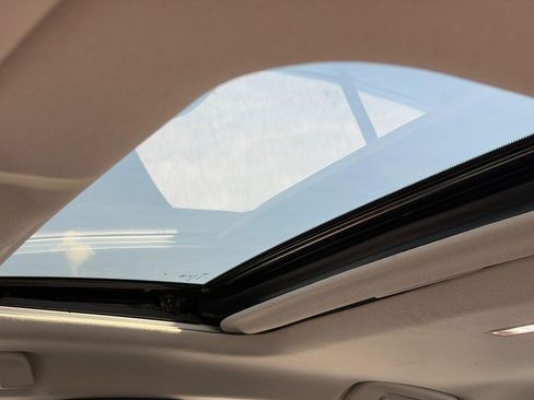 Used 2024 MAZDA MAZDA3 s FWD image 5
