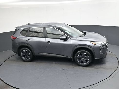 Certified 2026 Nissan Rogue SV w/ Cold Weather Package FWD image 34