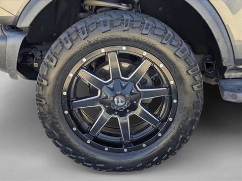 Used 2023 Ford Bronco Badlands image 24