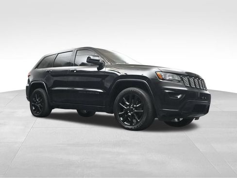 Used 2021 Jeep Grand Cherokee Laredo X RWD image 16