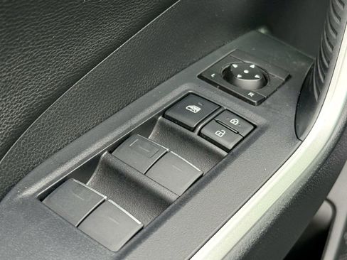 Used 2022 Toyota RAV4 Limited AWD/4WD image 19