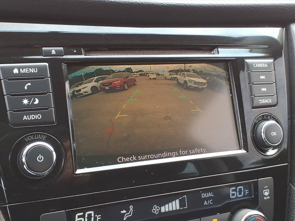 Used 2018 Nissan Rogue SV FWD image 29