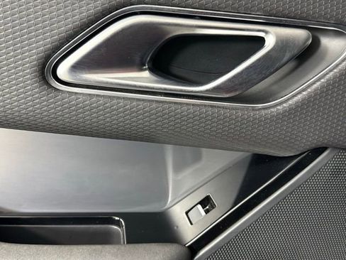 Used 2022 Land Rover Range Rover Velar R-Dynamic S image 26