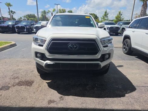 Used 2023 Toyota Tacoma SR5 w/ SR5 Appearance Package RWD image 2