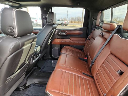 Used 2023 GMC Sierra 1500 Denali Ultimate image 9