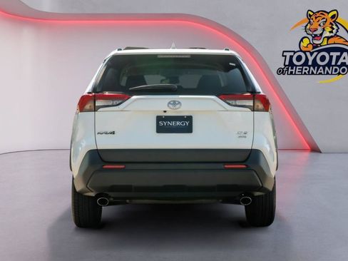 Used 2025 Toyota RAV4 XLE AWD/4WD image 7