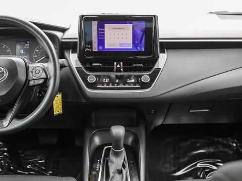 Certified 2025 Toyota Corolla LE image 14