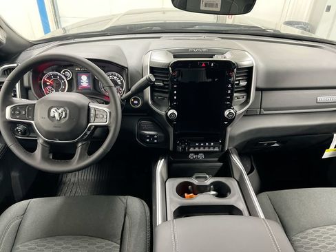 New 2026 RAM 2500 Big Horn AWD/4WD image 10
