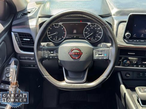 Used 2025 Nissan Rogue SV AWD/4WD image 16