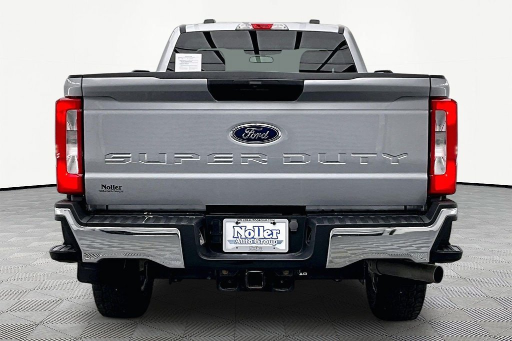 Certified 2024 Ford F250 XLT AWD/4WD image 4