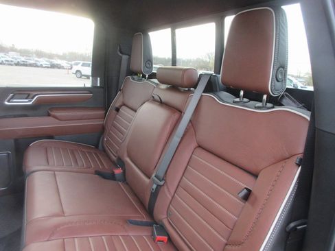 New 2026 GMC Sierra 2500 Denali Ultimate image 14