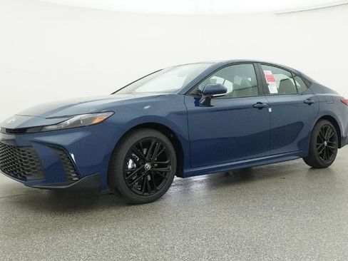 New 2026 Toyota Camry SE FWD image 17