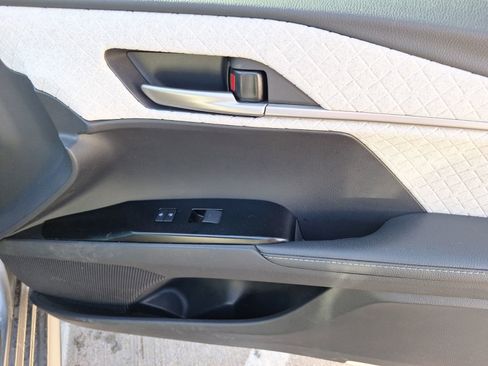 Used 2025 Toyota Camry XLE image 35