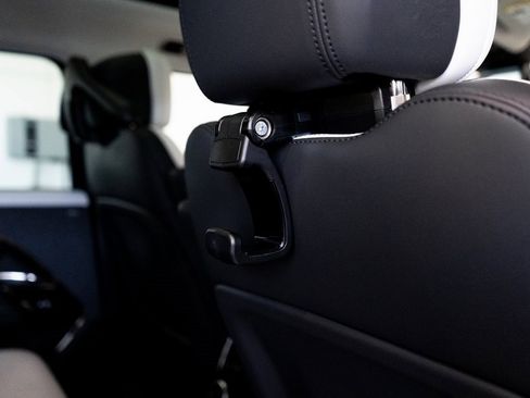 Used 2024 Land Rover Range Rover Sport Dynamic SE image 17