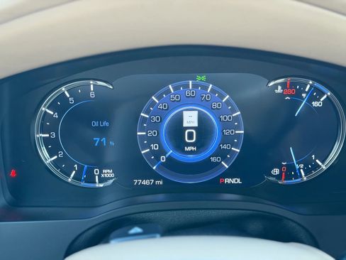 Used 2018 Cadillac Escalade ESV Platinum image 19