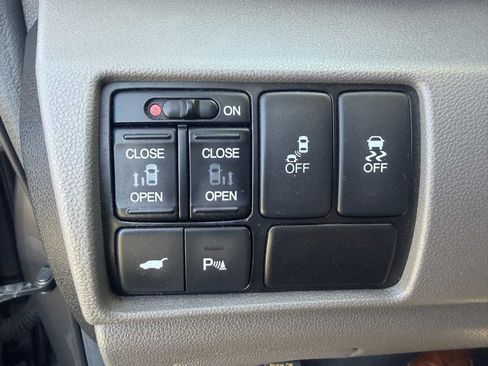 Used 2012 Honda Odyssey Touring image 25