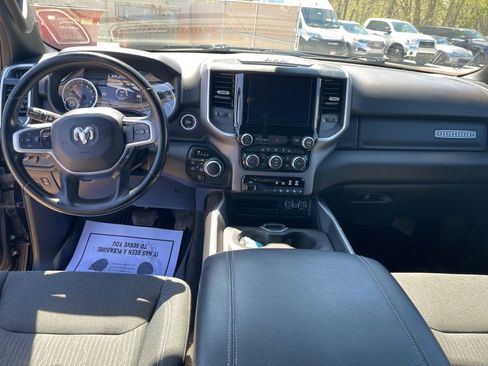 Used 2022 RAM 1500 Big Horn AWD/4WD image 12