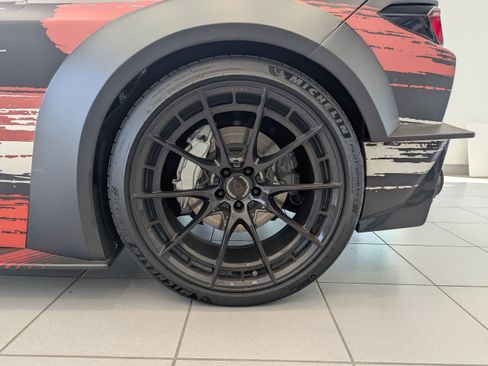 Used 2024 Chevrolet Corvette Stingray Premium Cpe w/ Z51 Performance Package RWD image 9