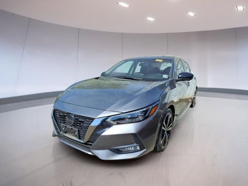 Used 2023 Nissan Sentra SR w/ SR Premium Package FWD image 2