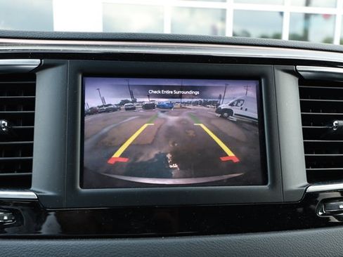 Certified 2023 Chrysler Voyager LX FWD image 16