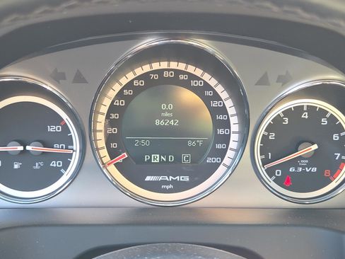 Used 2010 Mercedes-Benz C 63 AMG Sedan image 23