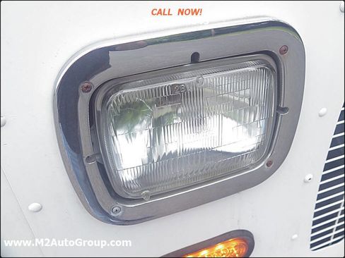 Used 2011 Ford E-350 and Econoline 350 Super Duty image 25