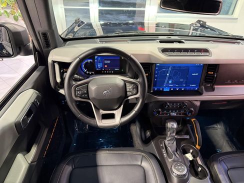 Used 2023 Ford Bronco Badlands image 21