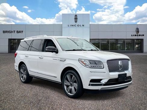 Used 2018 Lincoln Navigator Reserve w/ Technology Package AWD/4WD image 1