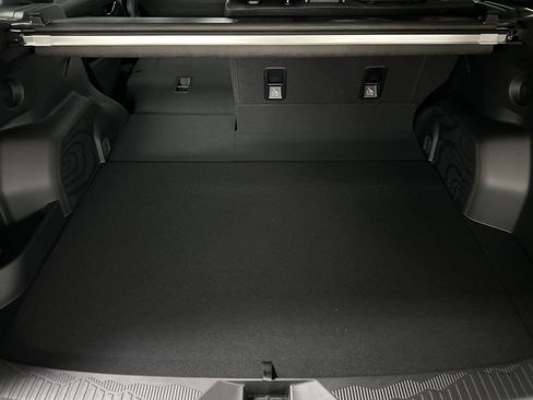 New 2025 Subaru Forester Touring AWD/4WD image 17