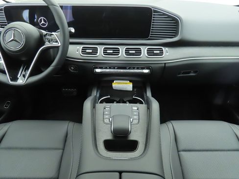 New 2025 Mercedes-Benz GLE 450 4MATIC image 13