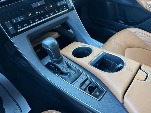 Used 2020 Toyota Avalon Limited w/ Advanced Safety Package FWD image 38