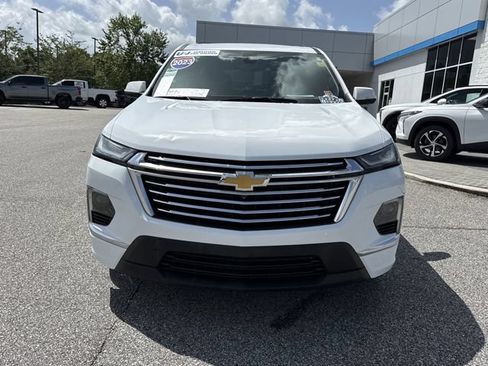 Used 2023 Chevrolet Traverse Premier FWD image 8