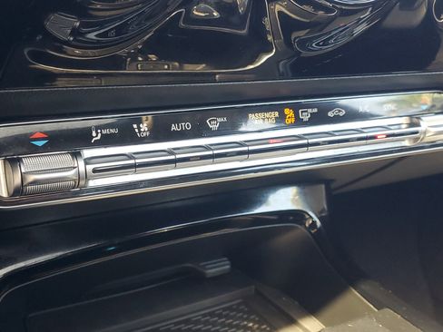 Used 2025 Mercedes-Benz CLA 250 image 28