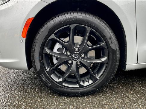 New 2026 Chrysler Pacifica Limited w/ S Appearance Package image 12