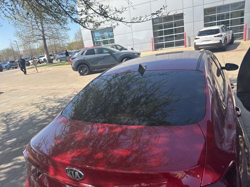 Used 2019 Kia Forte LXS image 6