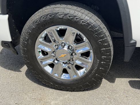 Used 2024 Chevrolet Silverado 3500 High Country w/ High Country Premium Package AWD/4WD image 15