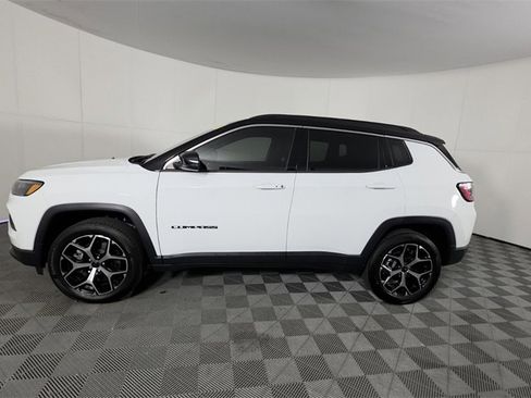 Certified 2025 Jeep Compass Limited image 8