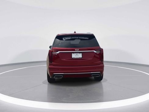 Used 2021 Cadillac XT6 Premium Luxury w/ LPO, Floor Liner Package FWD image 8