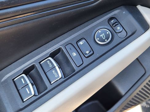 Used 2023 Honda Accord EX image 16