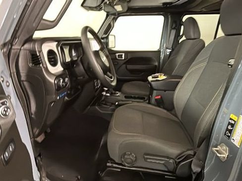 Used 2024 Jeep Wrangler Unlimited w/ Convenience Group AWD/4WD image 10
