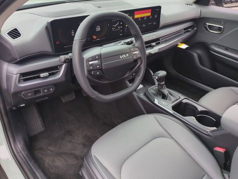 New 2026 Kia K4 LXS image 10