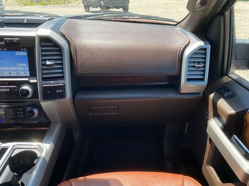 Used 2018 Ford F150 King Ranch w/ Equipment Group 601A Luxury AWD/4WD image 22