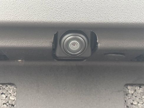 New 2025 Nissan Pathfinder SV w/ SV Premium Package image 17